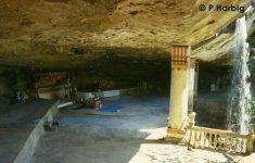 Schrein Kaeng Tana.jpg